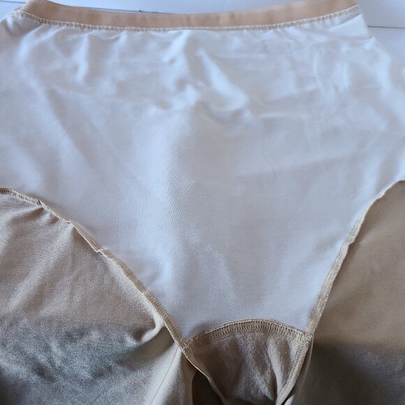 CACIQUE ULTRA HIGH WAIST THIGH SHAPER| SIZE 26/28| BEIGE|SMOOTHING & SCULPTING - Picture 8 of 9